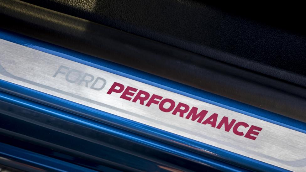 Dupa ce ai inregistrat comanda, poti urmari statusul acesteia din contul tau de client, in sectiunea “Comenzile mele”.