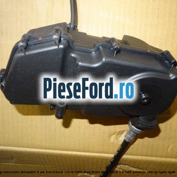 Carlig remorcare detasabil 5 usi hatchback retractabil Ford Focus 2014-2018 1.6 TDCi ECOnetic 105 cp NGDA, NGDB diesel