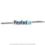 Ornament cromat panou spate dreapta model 3 usi Ford Fiesta 2017-2023 1.0 EcoBoost 101 cp SFJE, SFJF, SFJH, SFJJ, SFJK, SFJN benzina